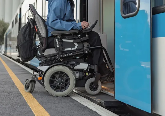 Transportar silla de ruedas eléctrica